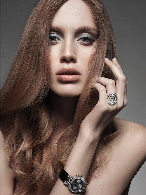 法式優(yōu)雅與時(shí)尚藝術(shù)的碰撞 Cyril Lagel鏡頭下的藝發(fā)首飾女郎